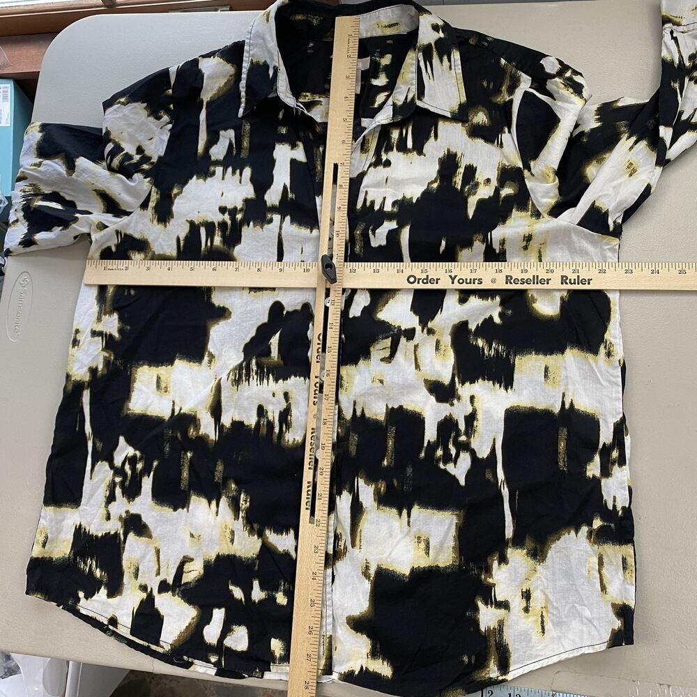 Chicos Top Size 3 Black Abstract Print Button Up Lightweight Neutral Artsy XL 1X - Picture 8 of 14